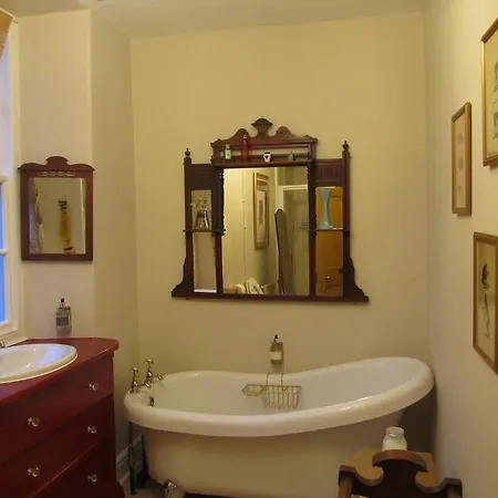 Old Croft House 3*